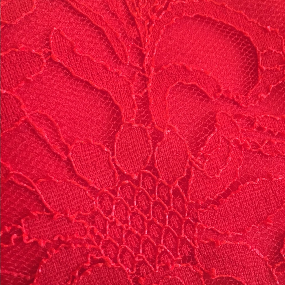 Beautiful red lace knee length dress - Picture 2 of 8